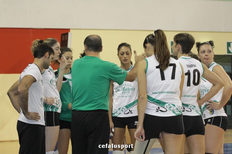 111030 volley 199_tn.jpg